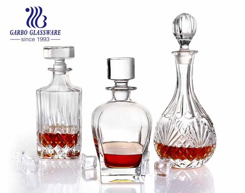 Airtight Seal Engraved Wine Decanter Crystal Whisky Decanter and Glasses Set with tap