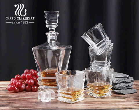 High end whiskey decanter set with 4 whiskey glasses crystal decanter sets with gift box pack