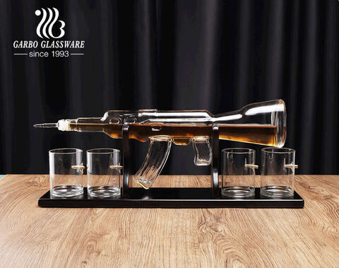 Borosilicate whiskey decanter set with wooden base AK-47 gun shape decanters with four bullet glasses 