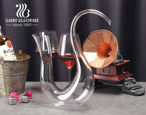 Irregular S shape handmade lead free red wine glass decanter wholesale china