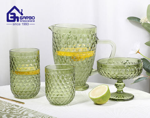 Machine made embossed green solid colored wine stemware for home use